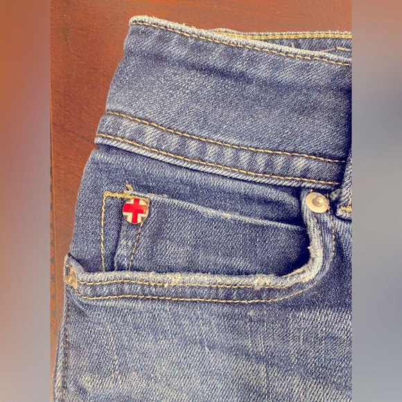 Hudson Denim Ruby Mid Thigh Shorts - Picture 2 of 6